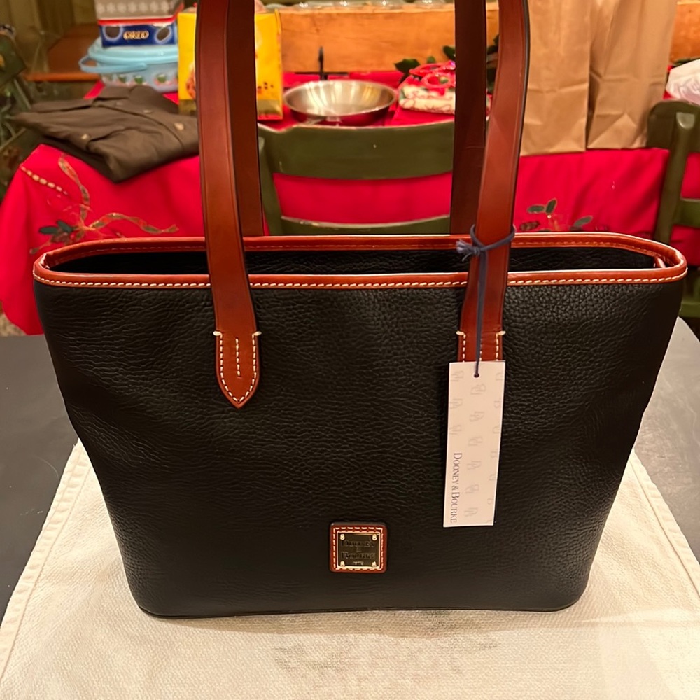 NWT Dooney & Bourke Shoulder Tote